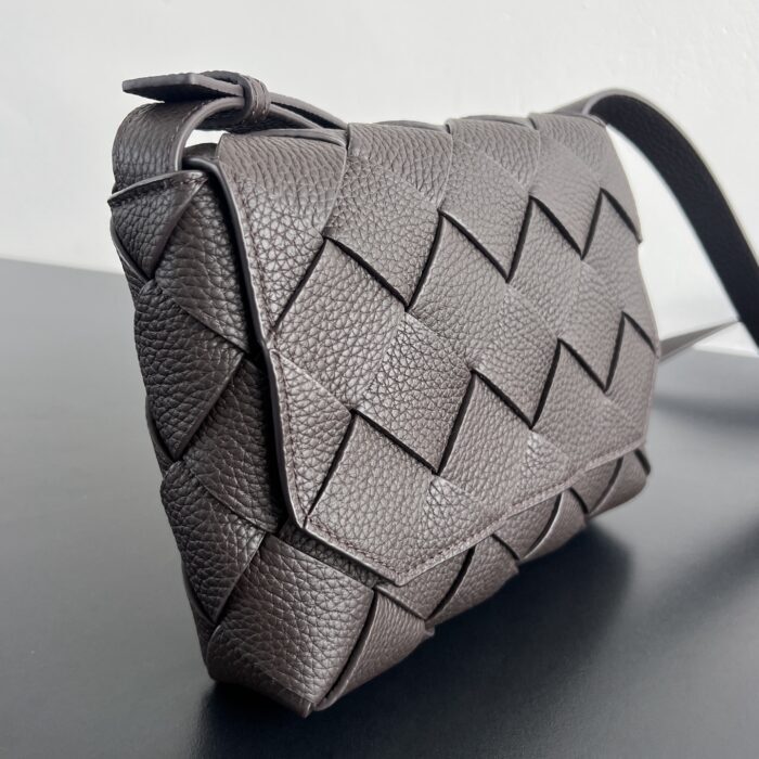 보테가베네타 디아고 795637 폰단트 레플리카 미러급 SA급 S급 고퀄리티 최상급 하이엔드 가방 [남성여성공용] 5