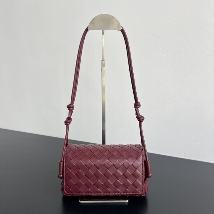 보테가베네타 노뚜르노 843893 레드 레플리카 미러급 SA급 S급 고퀄리티 최상급 하이엔드 가방 [여성]