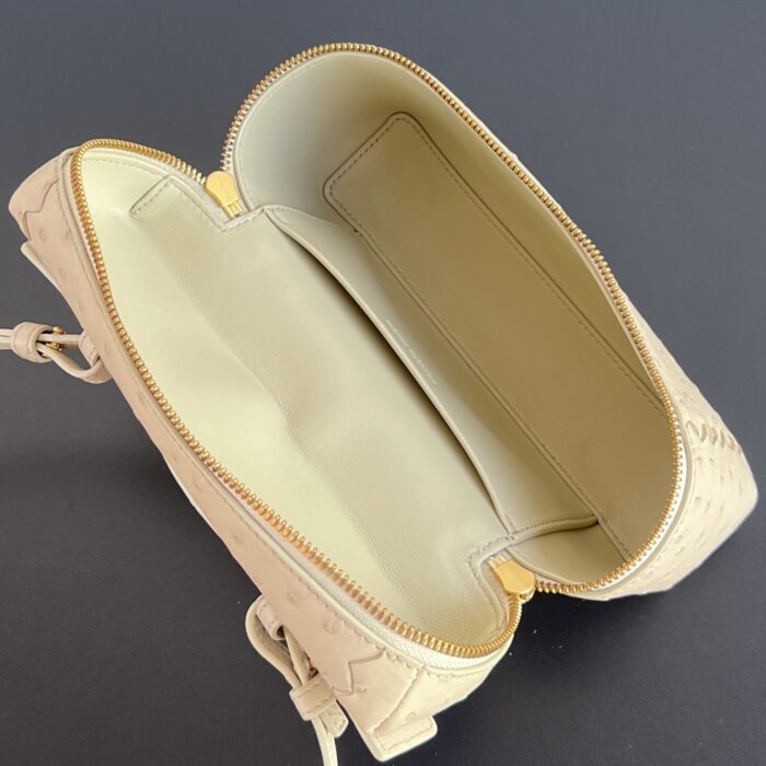 보테가베네타 뱅뱅 베니티 케이스 817785 카모마일 타조가죽 레플리카 미러급 SA급 S급 고퀄리티 최상급 하이엔드 가방 [여성] 3