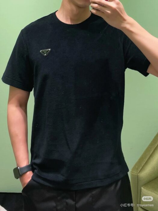 프라다 메탈 삼각로고 순색 반팔티 블랙 레플리카 미러급 SA급 S급 고퀄리티 하이엔드 최상급 의류 [남성여성공용] 2