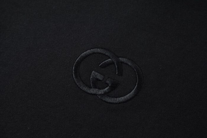 구찌 GG 인터로킹 자수 코튼 저지 반팔티 블랙 레플리카 미러급 SA급 S급 고퀄리티 하이엔드 최상급 의류 [남성여성공용] 13