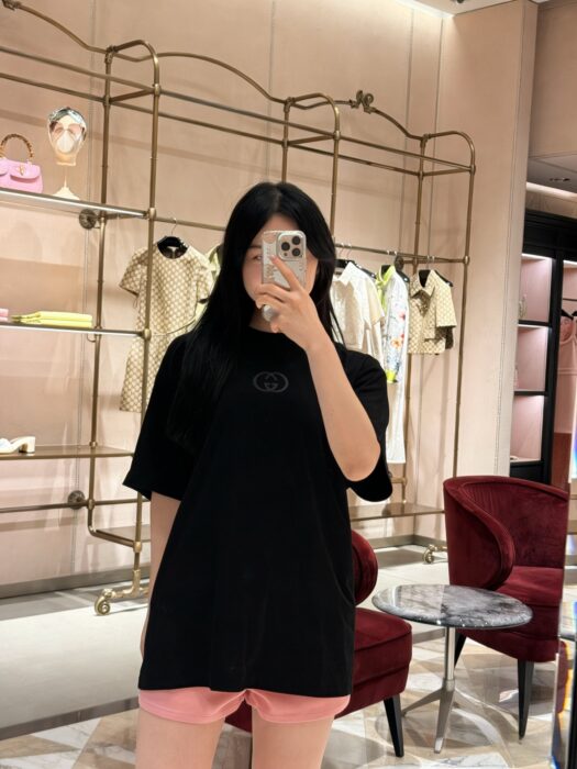 구찌 GG 인터로킹 자수 코튼 저지 반팔티 블랙 레플리카 미러급 SA급 S급 고퀄리티 하이엔드 최상급 의류 [남성여성공용] 2