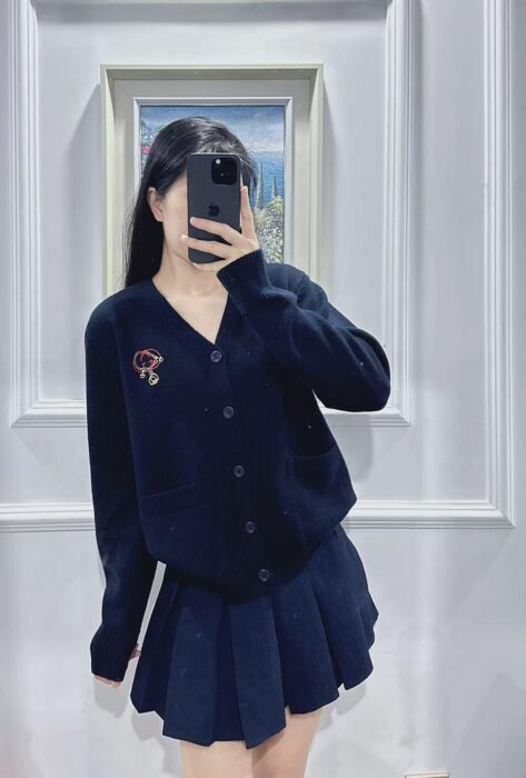 구찌 레드 GG 자수 단색 가디건 네이비 블랙 레플리카 미러급 SA급 S급 고퀄리티 하이엔드 최상급 의류 [남성여성공용] 2