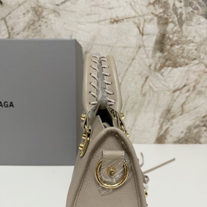 발렌시아가 르 시티 미니 백 골드 베이지 샤이니 골드 장식 레플리카 미러급 SA급 S급 고퀄리티 최상급 하이엔드 가방 [여성] 6