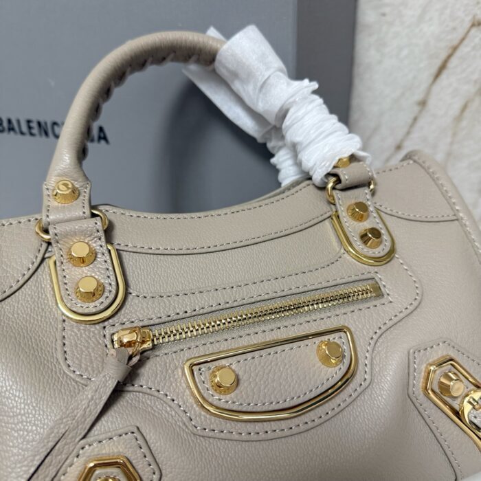 발렌시아가 르 시티 미니 백 골드 베이지 샤이니 골드 장식 레플리카 미러급 SA급 S급 고퀄리티 최상급 하이엔드 가방 [여성] 7