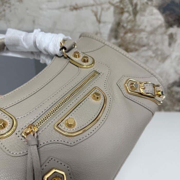 발렌시아가 르 시티 미니 백 골드 베이지 샤이니 골드 장식 레플리카 미러급 SA급 S급 고퀄리티 최상급 하이엔드 가방 [여성] 8