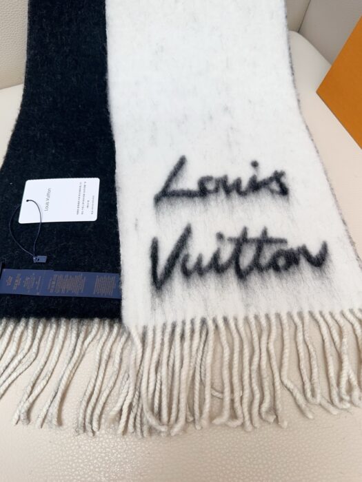 루이비통 모노그램 양색 스카프 블랙 화이트 면양털 58% 42%알파카 레플리카 미러급 SA급 S급 고퀄리티 최상급 하이엔드 [남성여성공용] 8