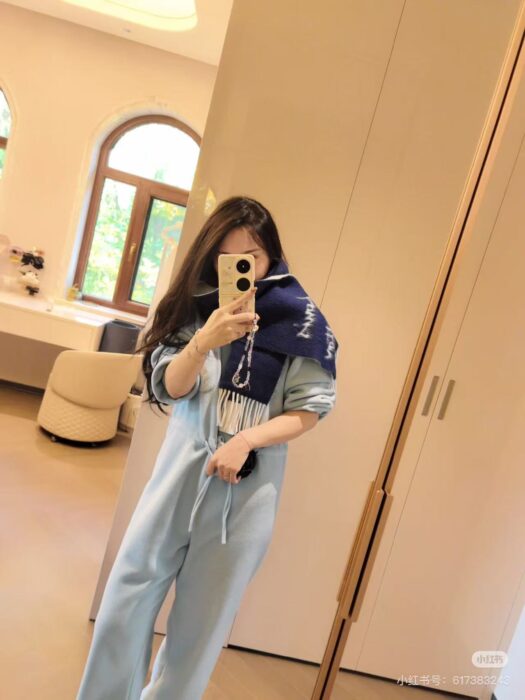 루이비통 모노그램 양색 스카프 블루 화이트 면양털 58% 42%알파카 레플리카 미러급 SA급 S급 고퀄리티 최상급 하이엔드 [남성여성공용]