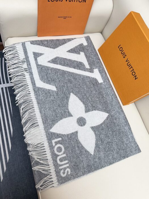 루이비통 점보 LV 플라워 캐시미어 태슬 스카프 그레이 레플리카 미러급 SA급 S급 고퀄리티 최상급 하이엔드 [남성여성공용] 4