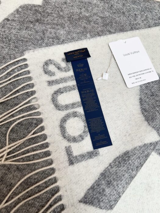 루이비통 점보 LV 플라워 캐시미어 태슬 스카프 그레이 레플리카 미러급 SA급 S급 고퀄리티 최상급 하이엔드 [남성여성공용] 8