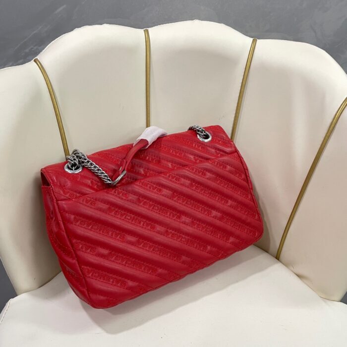 발렌시아가 모노그램 자수 퀼팅 백 레드 양가죽 레플리카 미러급 SA급 S급 고퀄리티 최상급 하이엔드 가방 [여성] 2