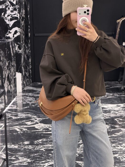 셀린느 루즈핏 로고 자수 순색 맨투맨 브라운 레플리카 미러급 SA급 S급 고퀄리티 하이엔드 최상급 의류 [여성] 2