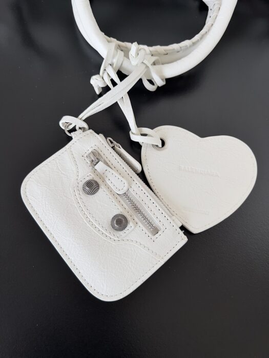 발렌시아가 르 카골 라지 더플백 옵틱 화이트 레플리카 미러급 SA급 S급 고퀄리티 최상급 하이엔드 가방 [여성] 6