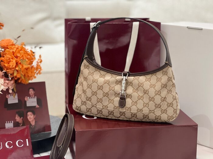 구찌 재키 슬림 스몰 숄더백 샌드 브라운 863137 레플리카 미러급 SA급 S급 고퀄리티 최상급 하이엔드 가방 [여성] 4