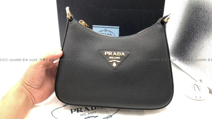 [전*연 고객님 검수] 프라다 레플리카 가방 메탈 로고 라이닝 숄더 백 2