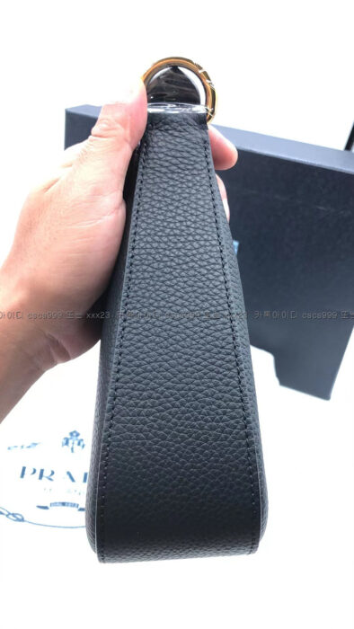[전*연 고객님 검수] 프라다 레플리카 가방 메탈 로고 라이닝 숄더 백 4