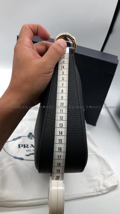 [전*연 고객님 검수] 프라다 레플리카 가방 메탈 로고 라이닝 숄더 백 9