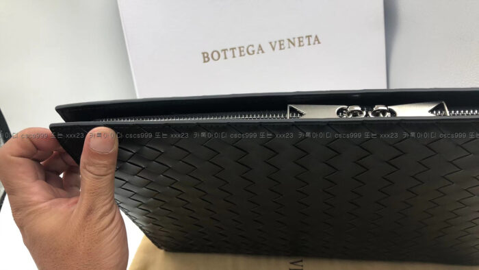 2023.01.17_[조*훈 고객님 검수] 보테가베네타 레플리카 클러치 3