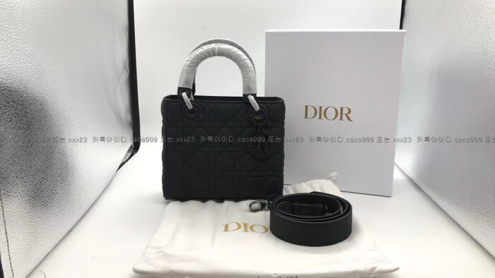 2023.01.12_[김*희 고객님 검수] 디올 레이디 미디움 백