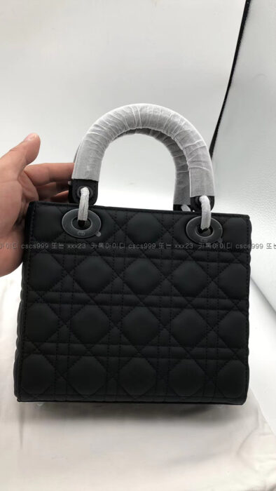 2023.01.12_[김*희 고객님 검수] 디올 레이디 미디움 백 4