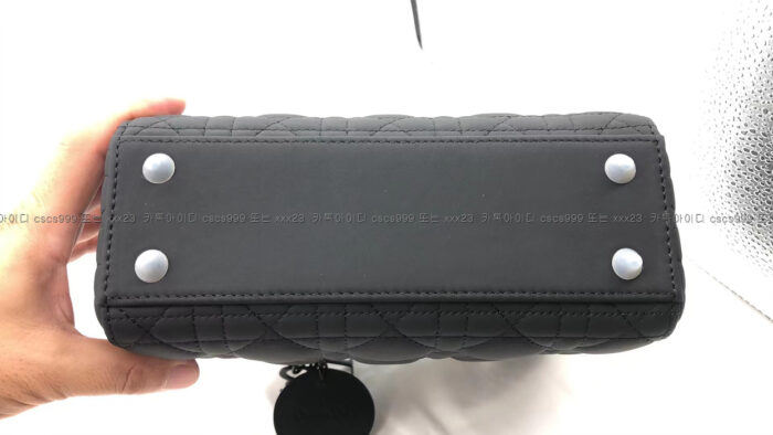 2023.01.12_[김*희 고객님 검수] 디올 레이디 미디움 백 6