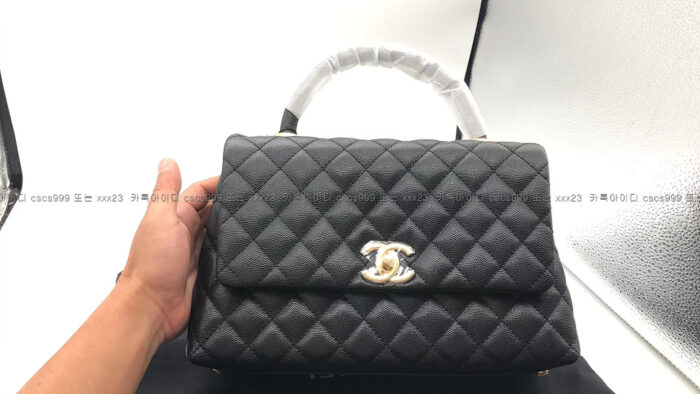 2024.03.03_[조*진 고객님 검수] 샤넬 레플리카 가방 코코핸들 미디움 블랙 골드 2