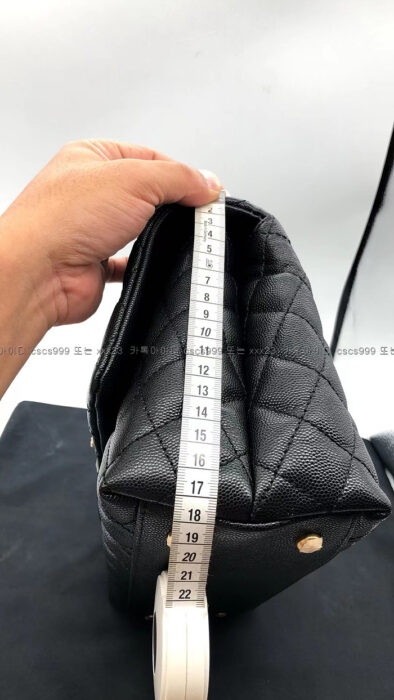 2024.03.03_[조*진 고객님 검수] 샤넬 레플리카 가방 코코핸들 미디움 블랙 골드 13