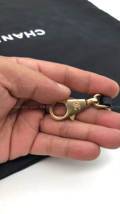 2024.03.03_[조*진 고객님 검수] 샤넬 레플리카 가방 코코핸들 미디움 블랙 골드 15