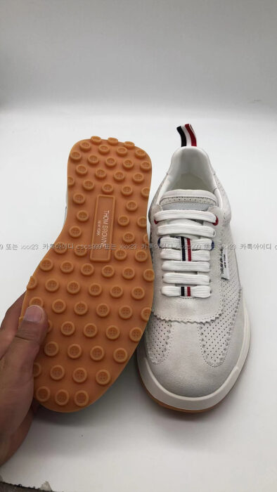 2023.01.05_[김*환 고객님 검수] 톰브라운 스웨이드러너 스니커즈 9