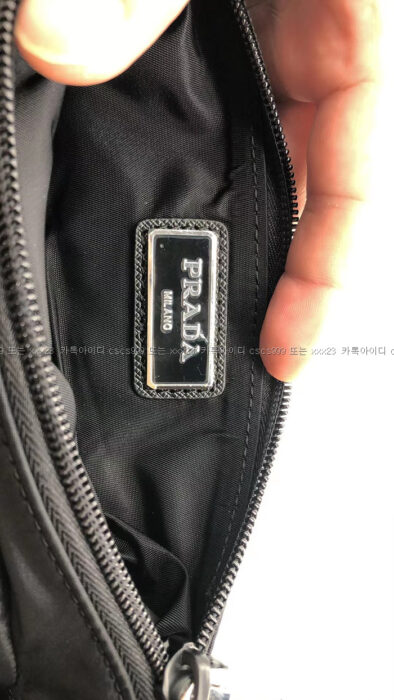 2023.01.10_[백*지 고객님 검수] 프라다 사피아노 포인트 가죽 숄더백 11