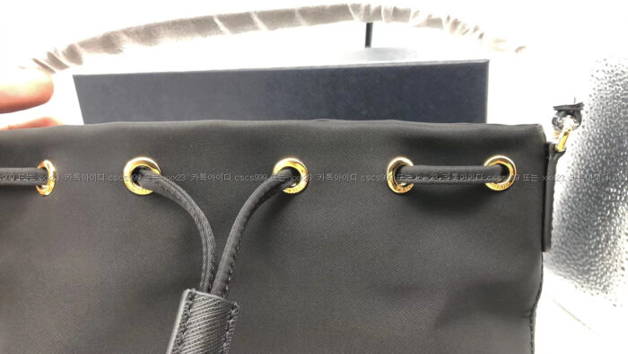 [윤*영 고객님 검수] 프라다 가방 4