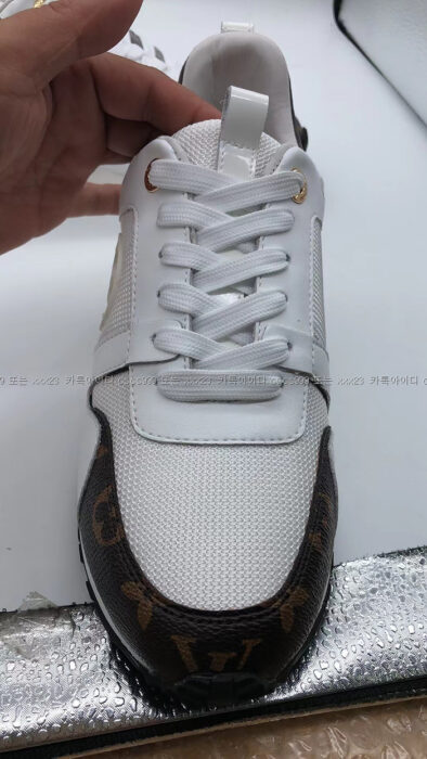 [석ㅇ민 고객님 검수] 루이비통 레플리카 신발 7