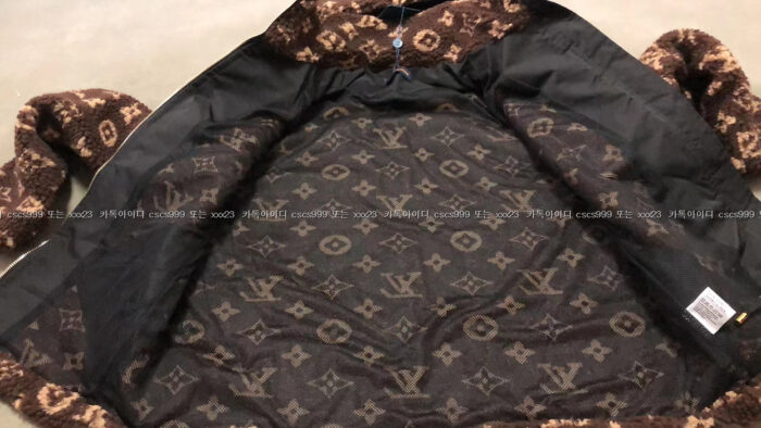 2023.05.04_[신ㅇ아 고객님 검수] 루이비통 레플리카 후드 집업 8