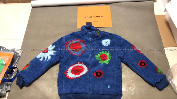 2023.09.04_[박ㅇ정 고객님 검수] 루이비통 레플리카 양털 집업 2