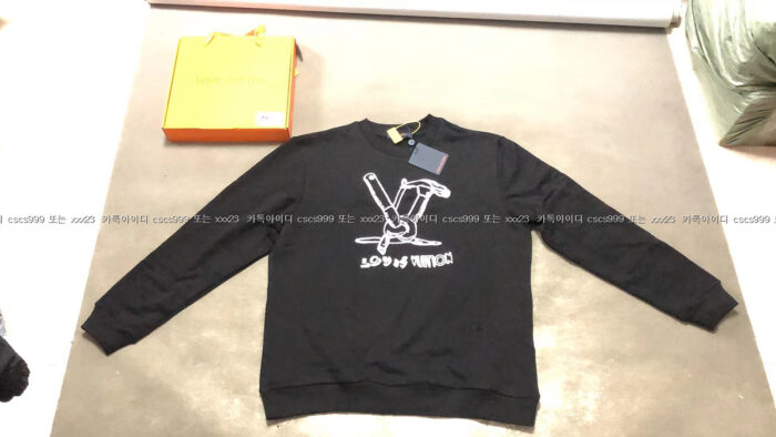 2023.09.10_[박ㅇ호 고객님 검수] 루이비통 레플리카 맨투맨 2