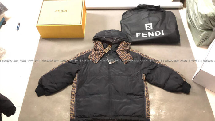 2023.10.03_[박ㅇ선 고객님 검수] 펜디 레플리카 패딩 2