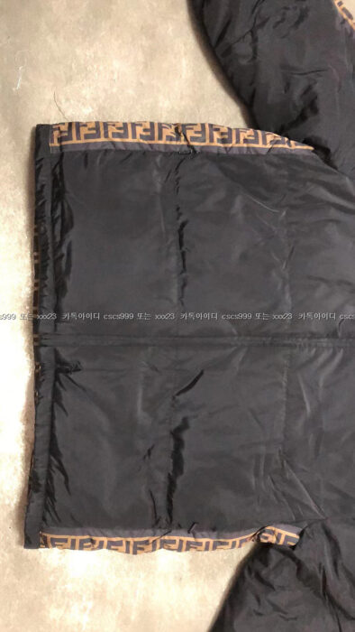 2023.10.03_[박ㅇ선 고객님 검수] 펜디 레플리카 패딩 5