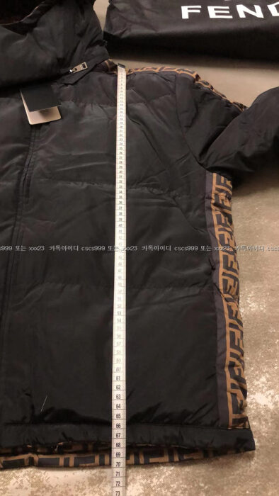 2023.10.03_[박ㅇ선 고객님 검수] 펜디 레플리카 패딩 7