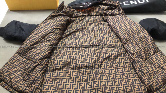 2023.10.03_[박ㅇ선 고객님 검수] 펜디 레플리카 패딩 8