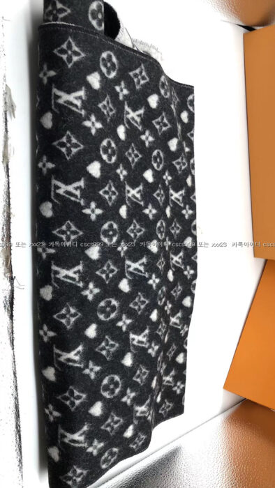 2023.10.21_[박ㅇ영 고객님 검수] 루이비통 레플리카 머플러 7