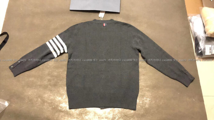 2023.10.21_[양ㅇ호 고객님 검수] 톰브라운 레플리카 가디건 9