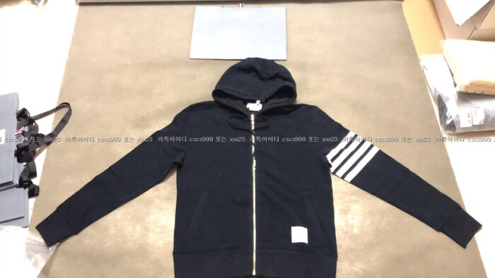 2023.10.21_[권ㅇ석 고객님 검수] 톰브라운 레플리카 후드 2