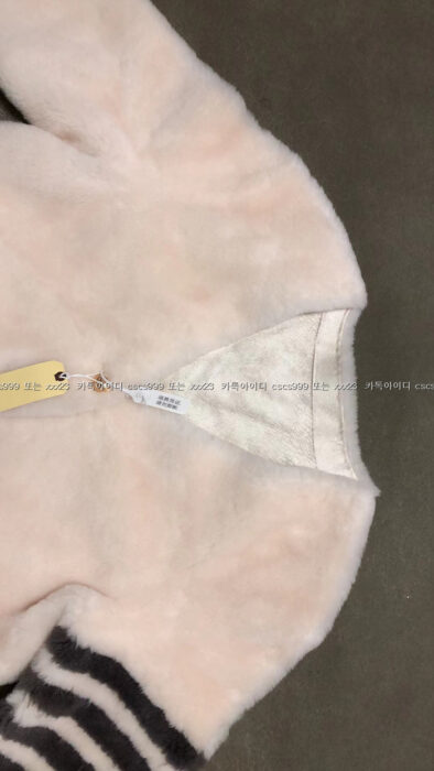 2023.11.16_[박ㅇ선 고객님 검수] 톰브라운 레플리카 양털 가디건 3