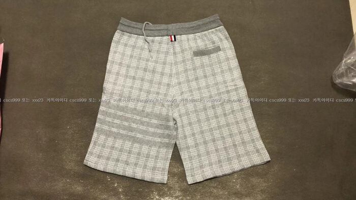 2023.12.17_[박ㅇ호 고객님 검수] 톰브라운 레플리카 반바지 11