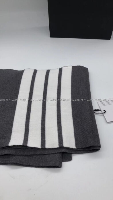 2023.12.17_[권ㅇ민 고객님 검수] 톰브라운 레플리카 머플러 6