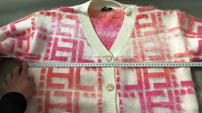 2023.12.13_[박ㅇ숙 고객님 검수] 펜디 레플리카 가디건 5