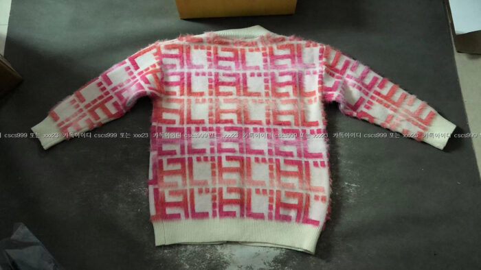 2023.12.13_[박ㅇ숙 고객님 검수] 펜디 레플리카 가디건 7