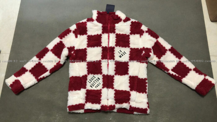 2023.12.22_[박ㅇ현 고객님 검수] 루이비통 레플리카 집업 2