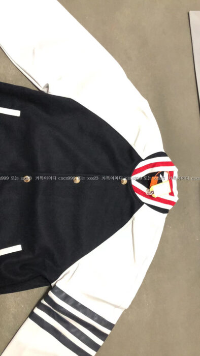 2023.12.25_[박ㅇ우 고객님 검수] 톰브라운 레플리카 자켓 3