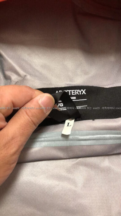 2024.01.03_[권ㅇ혁 고객님 검수] 아크테릭스 레플리카 바람막이 11